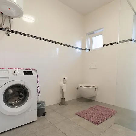 Two-bedroom Rea In Rovinj