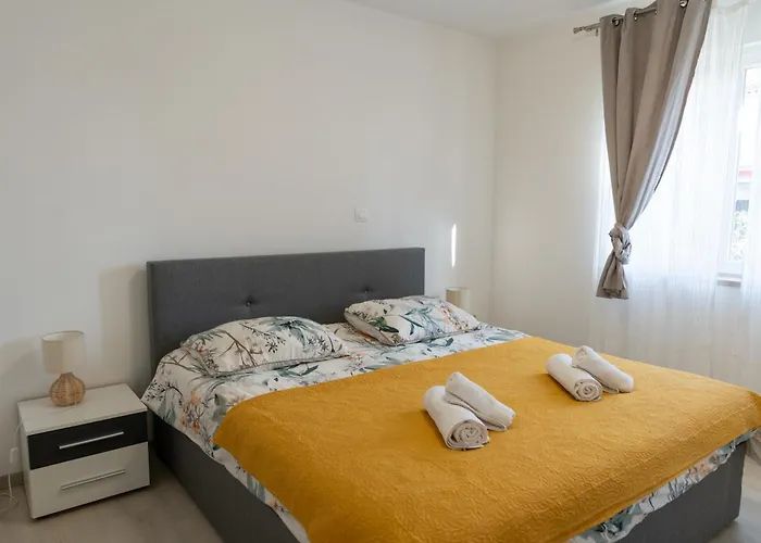 Appartement Two-bedroom Rea In *