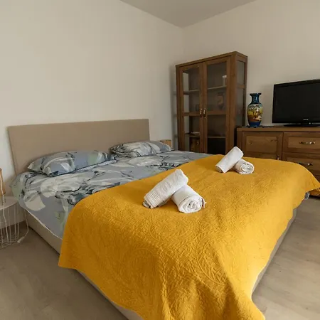 Apartament Two-bedroom Rea In