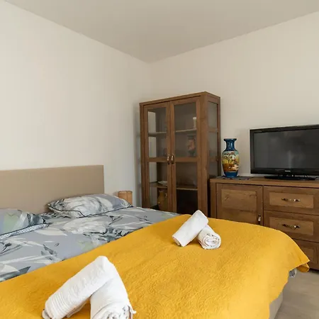 Apartment Two-bedroom Rea In Rovinj