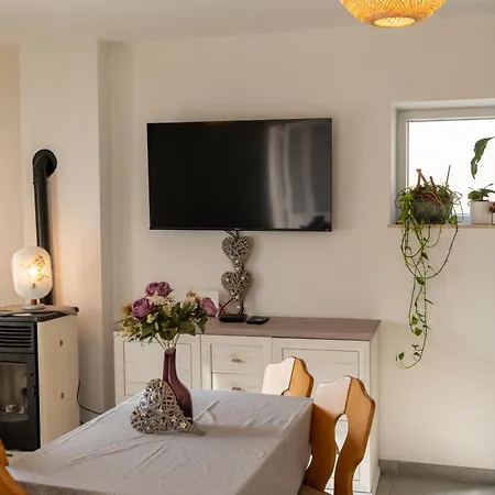 Two-bedroom Rea In