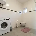 Two-bedroom Rea In Rovinj