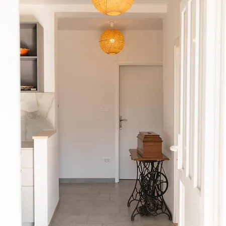 Two-bedroom Rea In Apartman *