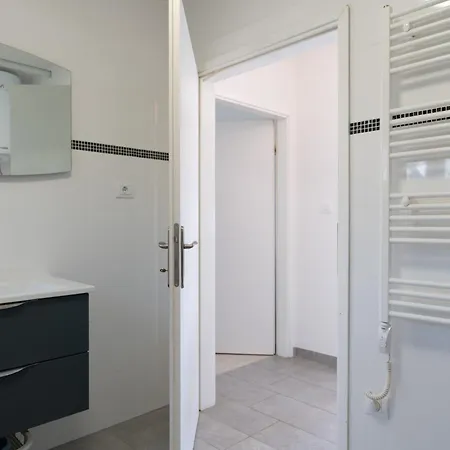 Apartman Two-bedroom Rea In *