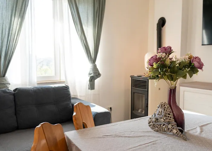Two-bedroom Rea In