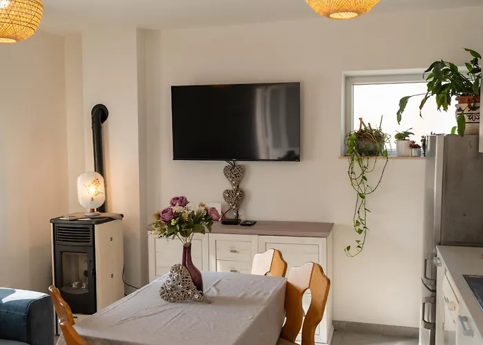 Two-bedroom Rea In